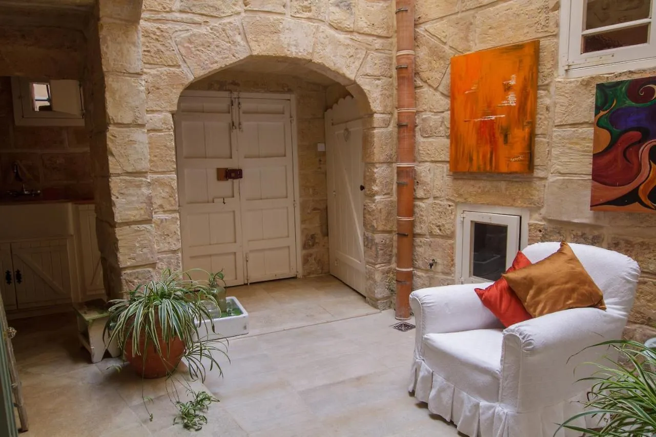 Vila Town House Steeped In History Rabat