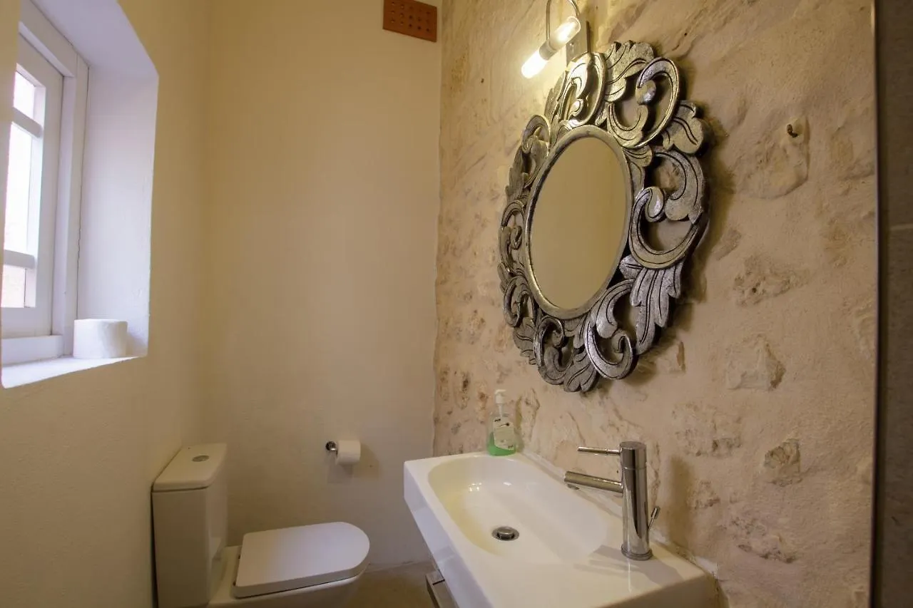 Vila Town House Steeped In History Rabat
